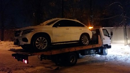 Эвакуация Mercedes GLE, дизель не завелся на морозе