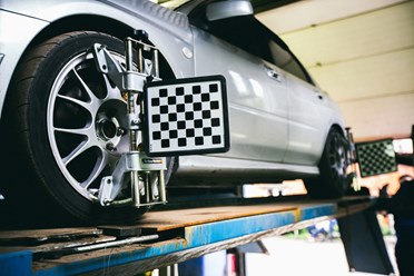 Сход-развал