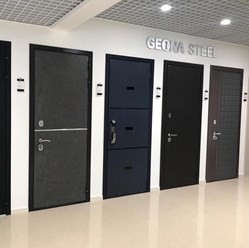 Стальные двери GEONA- это высокотехнологичные двери c богатой комплектацией, отвечающие повышенным требованиям безопасности, качества, эксплуатации.