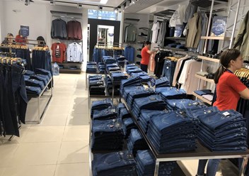 Фото компании  MEGA  JEANS  МЕГА ДЖИНС  сеть магазинов джинсовой одежды 2