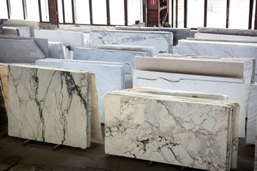 Склад Magmastones - более 50000 м2 камня в наличии.