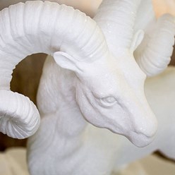 Скульптуры из мрамора, гранита, известняка