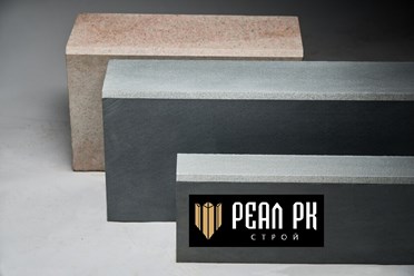 Бортовой камень из гранита гармонично сочетается с асфальтовым покрытием, тротуарной плиткой, брусчаткой и сохраняет эстетический внешний вид в течение всего периода эксплуатации.