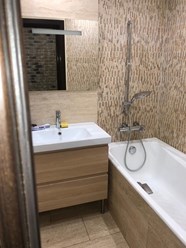 Предлагаем услуги клининга,  уборка разнообразных помещений. Сюда может включаться как поддерживающая, так и генеральная уборка, мойка окон, химчистка мебели или ковров.