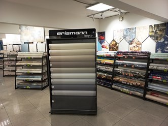 Строителей 18, "Обойный ряд"