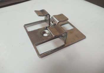 Крепеж 12 мм для террасной доски ДПК