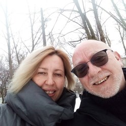 Мы работаем в России с 2012 года 
Таша и Фил уайт
Мы будем рады помочь Вам свободно заговорить на английском