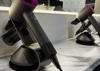 Фены Dyson что бы быстро привести себя в порядок после занятий