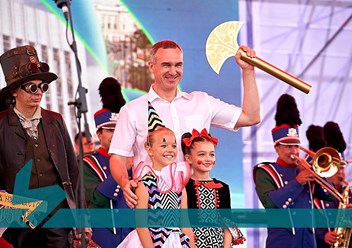 АРТ-ОБЪЕКТ ЧАСЫ &#171;Время наших побед&#187;
(из архива Бренд Медиа) Подробнее: https://vk.com/brendmedia_72?w=wall-228156506_697