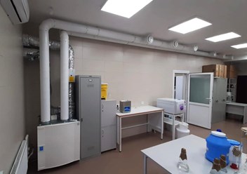 Система приточно-вытяжной вентиляции в лаборатории.