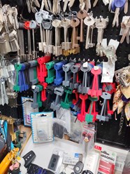 В наличии оригинальные ключи Silva, Guardian, Abus,Maschi-a-Gorges, Nemef, AGB, Mul-t-lock, Mottura, Vachette, Evva