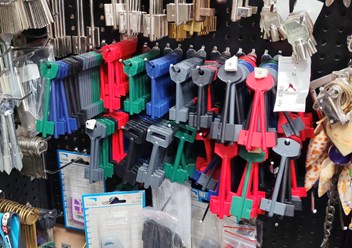 В наличии оригинальные ключи Silva, Guardian, Abus,Maschi-a-Gorges, Nemef, AGB, Mul-t-lock, Mottura, Vachette, Evva