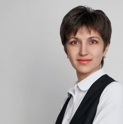 Руководитель компании Лола Трубина