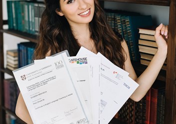Преподаватели школы Lingvamo готовят студентов к успешной сдаче международных экзаменов.