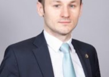 Адвокат Денис Яшков