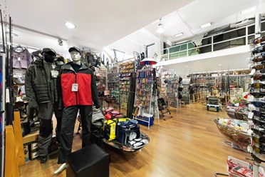 Магазин &quot;Чердак рыболова&quot; основан более 10 лет назад и на данный момент является одним из ведущих магазинов по продаже рыболовных снастей, туристического снаряжения, одежды и аксессуаров