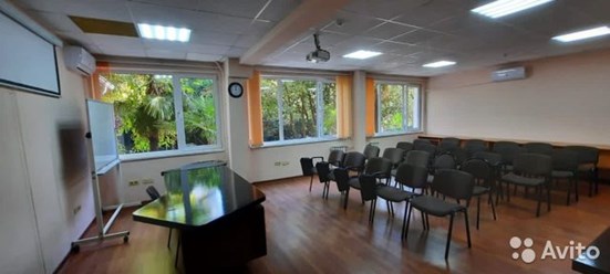 Зал вместимостью до 35 человек, площадь зала 48 м2