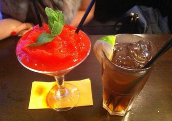 Фото компании  Две палочки, сеть японских ресторанов 3