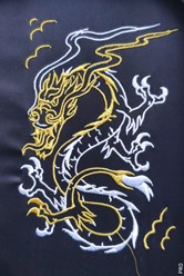 Вышивка на кимоно