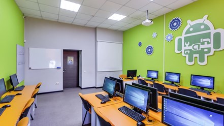 Фото компании  Компьютерная Академия ТОР 10