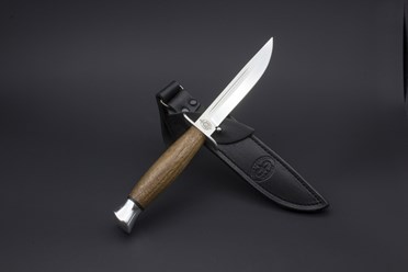 Нож туристический &quot;Финка-2&quot; дерево, 95х18. Универсальный, очень легкий нож средней величины с развитой стальной гардой классического типа. Нож прекрасно сбалансирован.
