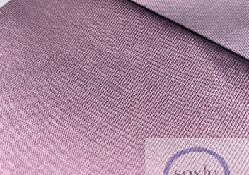 Футер 2-х нитка с лайкрой , качество пенье . Состав: 75% хб+20% пэ+5% лайкра. Плотность 230 гр, ширина 180 см.
 В 1кг -2.40 п.м