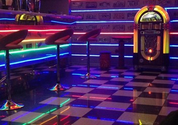 Фото компании  BAR B QUE HARLEY DAVIDSON, кафе-бар 1