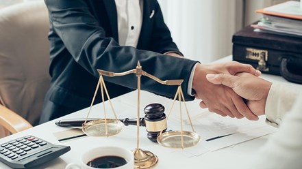 Фото компании  Юридическая компания «Линия защиты» 1