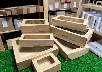 Картонные коробочки с окном