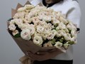 Букет из 21 пионовидных кустовых роз - кустовые розы в Воронеже.
https://narciso-flowers.ru/