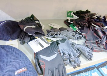 Магазин Узел 
Перчатки для парусного спорта. 
Летние и зимние перчатки для яхтинга в Севастополе