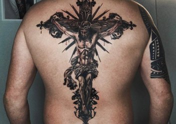 Татуировка на спине