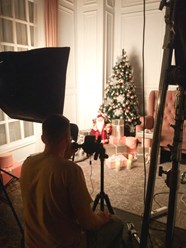 Рекламная съемка товаров в тематической фотостудии