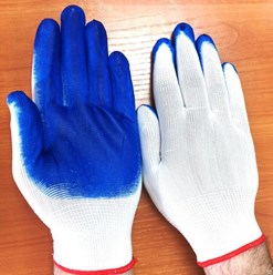 Нейлоновые перчатки с латексным слоем со склада в Астрахани