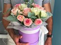 Сборный букет цветов в коробке