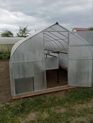 теплицы