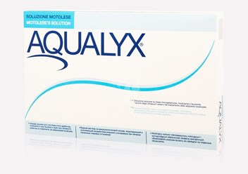 Aqualyx является инновационным веществом, которое воздействует на жиры, разрушает их и выводит лишние отложения из организма.