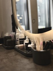 Макияж, Ламинирование, Окрашивание и коррекция бровей
