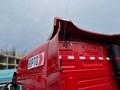 Установка автомобильной антенны для рации дальнобойщиков.