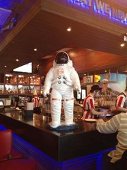 Фото компании  T.G.I. Friday`s, сеть ресторанов 9