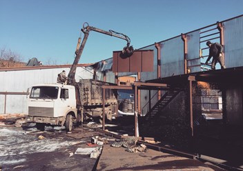 Демонтажные работы и самовывоз металлолома в Москве.