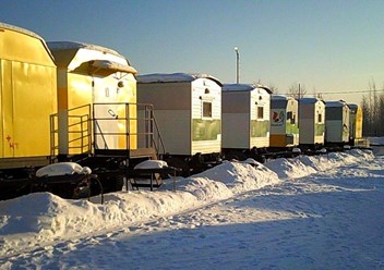 Вахтовый городок из вагон-домиков на Среднеботуобинском месторождении (Якутия)