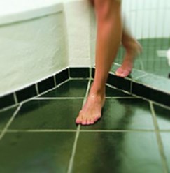 Антискользящая обработка напольной плитки