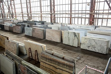 Склад Magmastones - более 50000 м2 камня в наличии.