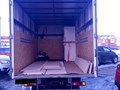 высота фургона позволяет перевозить стоя холодильники.
