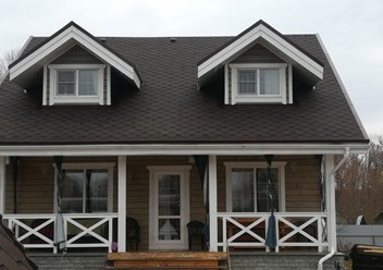 Деревянный дом в  Домодедовском районе. Клееный брус, утепленная крыша, кровля Технониколь.