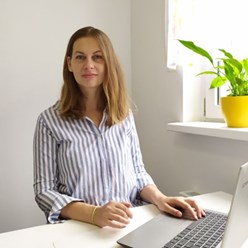 Преподаватель - Анна Олеговна