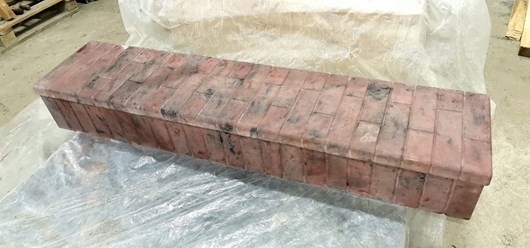 Ступени Клинкерный кирпичик
Размер 	1500*330*40
Вес	48 кг
Подступенок Клинкерный кирпичик
Размер	1500*180*30
Вес 	35 кг