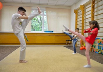 Занятие капоэйрой