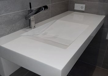 Hi-Macs P001 Perna White - столешница с интегрированной раковиной из искусственного камня